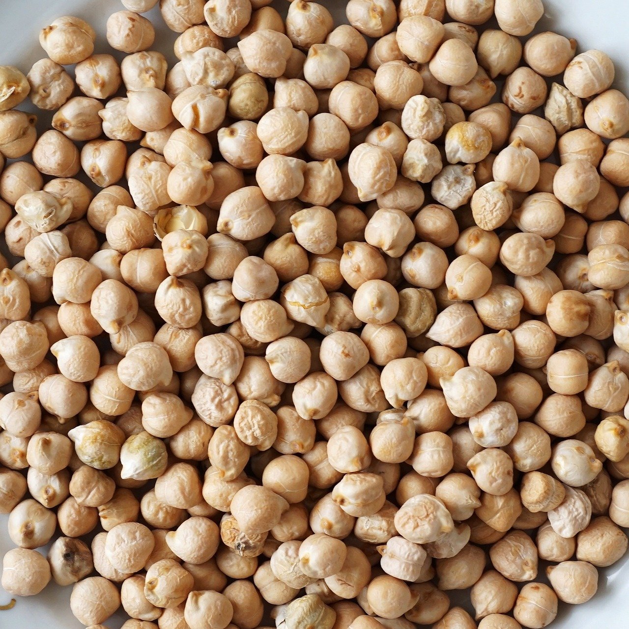 A Simple, Flavorful Weeknight Dinner: Butter Cauliflower and Chickpeas with Mint Cilantro Sauce